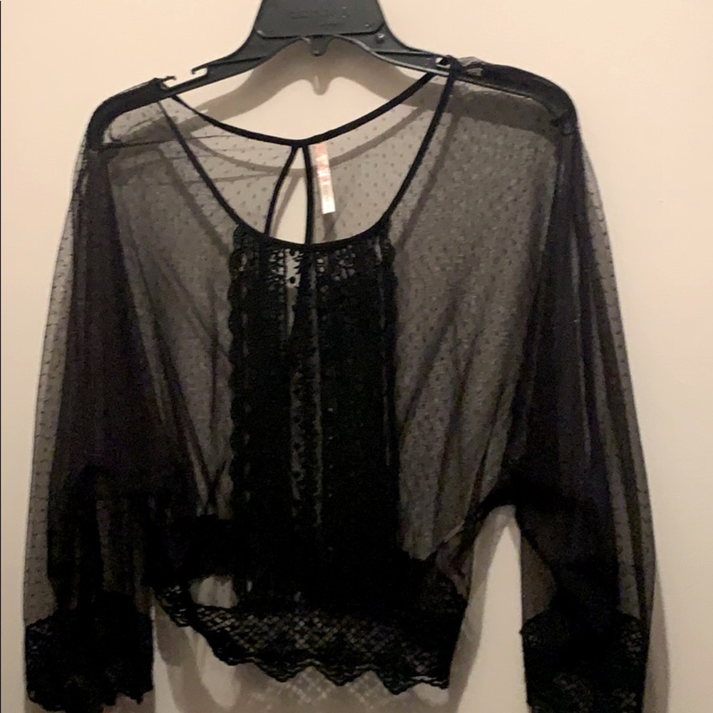 Cute little cocktail party top!